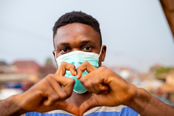 coronavirus-(covid-19)-:-distribution-(gratuite)-de-masques-pour-certains-benevoles-d’associations