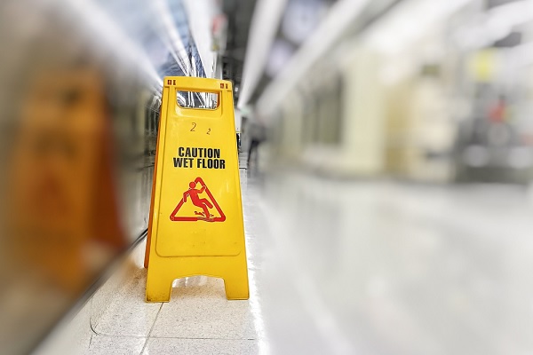 commercants,-distributeurs-:-quand-un-client-chute…