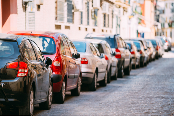 place-de-stationnement-:-1-paiement-=-1-voiture-?
