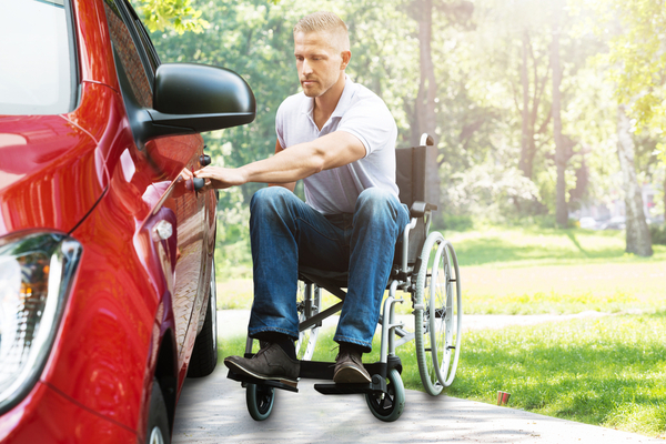 constructeur-automobile-:-de-nouvelles-normes-d’accessibilite-aux-personnes-a-mobilite-reduite