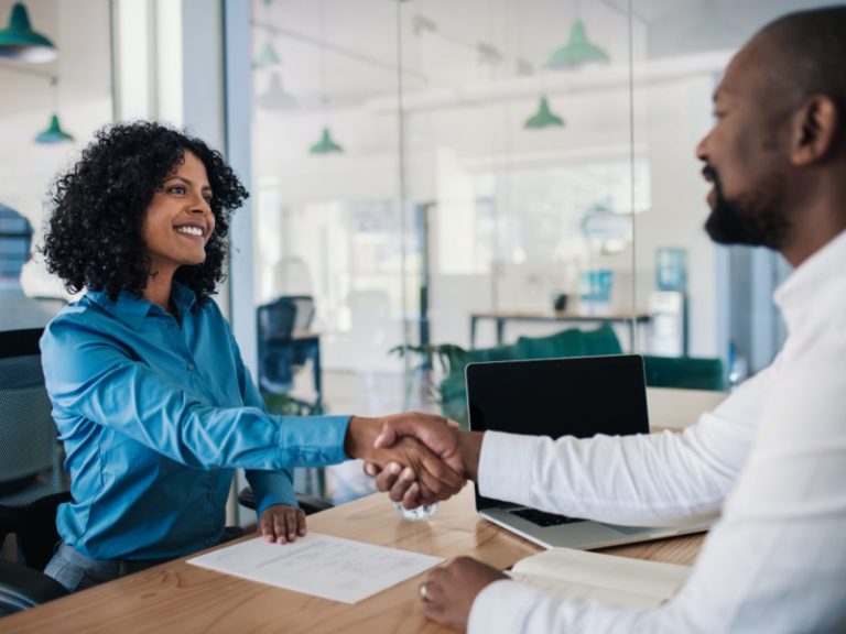 un-partenariat-entre-l&rsquo;urssaf-et-les-impots-pour-faciliter-les-demarches-des-travailleurs-independants