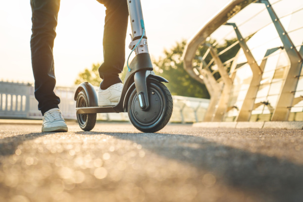 trottinettes-electriques-:-toujours-plus-de-reglementation…