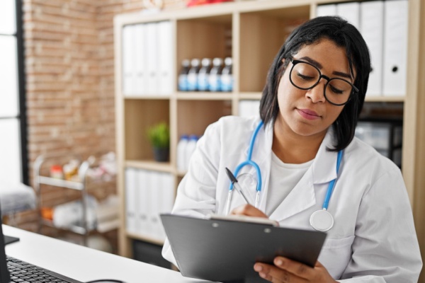 aides-a-l’installation-des-professionnels-de-sante :-non-au-nomadisme-medical !