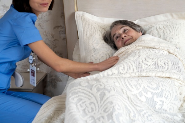 hospitalisation-a-domicile :-quelle-remuneration-pour-les-etablissements-de-sante ?