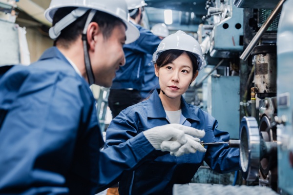 travailleurs-etrangers-:-remplacement-du-passeport-talent-!