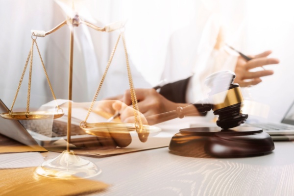 professionnels-du-droit-:-une-liberte-d’installation-encadree…