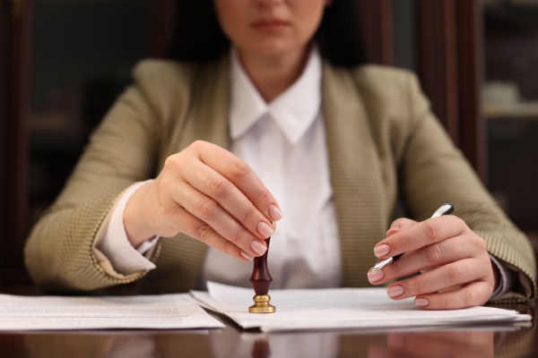 c’est-l’histoire-de-la-vente-d’une-residence-principale,-selon-le-vendeur,-d’une-residence-secondaire,-selon-l’administration-fiscale…