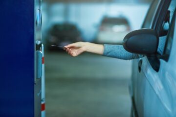 facturation-electronique-:-quel-sort-pour-les-tickets-de-parking-et-de-peage-?