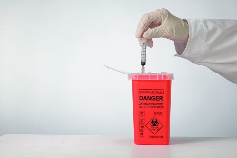 dechets-de-soins-a-risques-infectieux-et-emballages-:-une-experimentation-possible