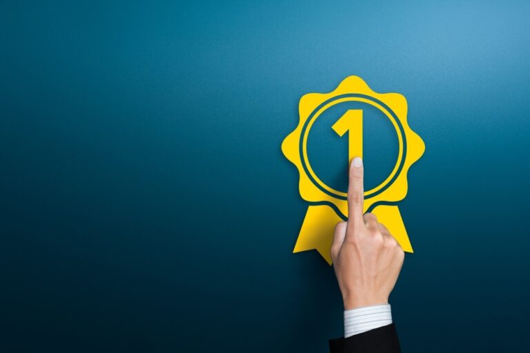 medaille-du-travail-:-la-fin-de-l&rsquo;exoneration-fiscale-est-confirmee