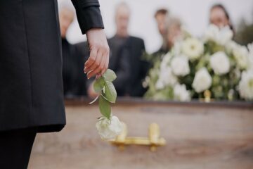 prestations-funeraires-:-fourniture-obligatoire-d’une-notice-d’information